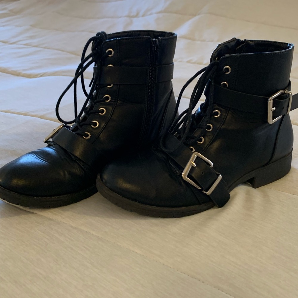 Hot Topic Mad House Buckle Boots size 8 - Picture 3 of 11